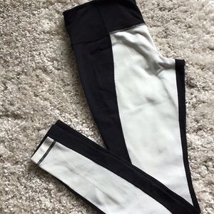 Lululemon black and white leggings